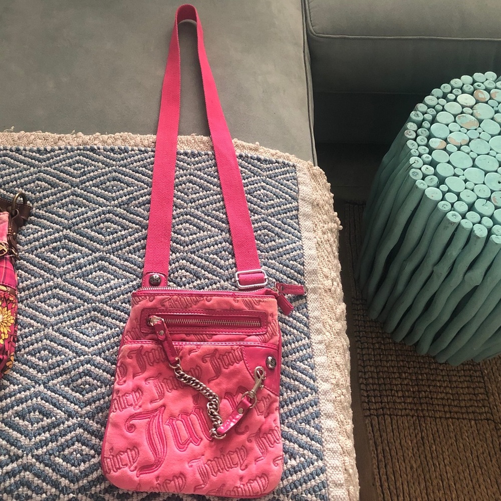 Juicy courier cross body bag